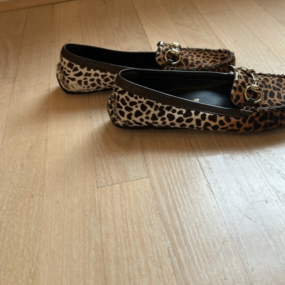 Gucci faux animal hair loafers. - Picture 4 of 6
